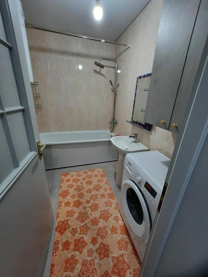 Diplomat - 2 Apartment Bishkek Luaran gambar