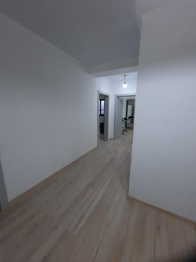 Diplomat - 2 Apartment Bishkek Luaran gambar
