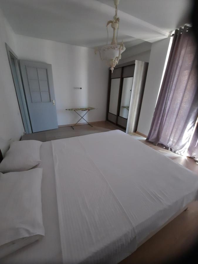 Diplomat - 2 Apartment Bishkek Luaran gambar