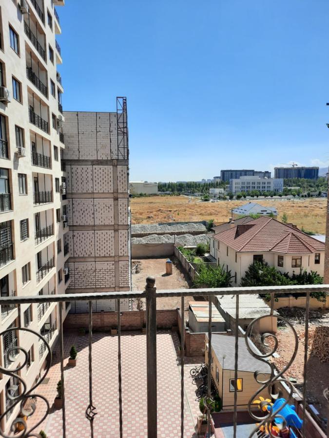 Diplomat - 2 Apartment Bishkek Luaran gambar