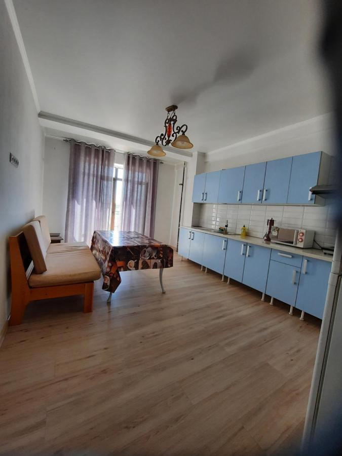 Diplomat - 2 Apartment Bishkek Luaran gambar